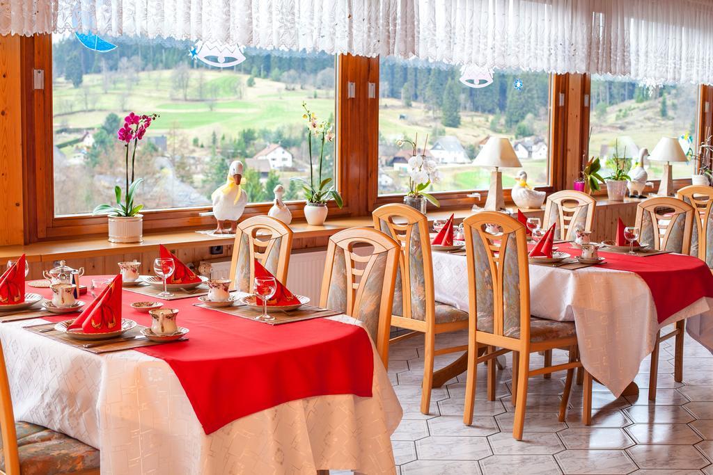 Auerhahn Bed And Breakfast - Black Forest - Waldhotel Eisenbach  Exteriör bild